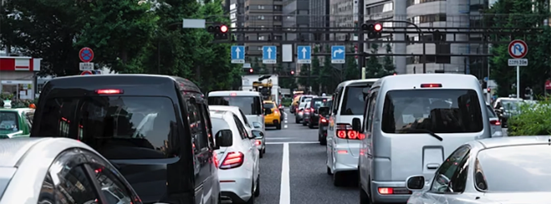 2-Carros en trafico pesado